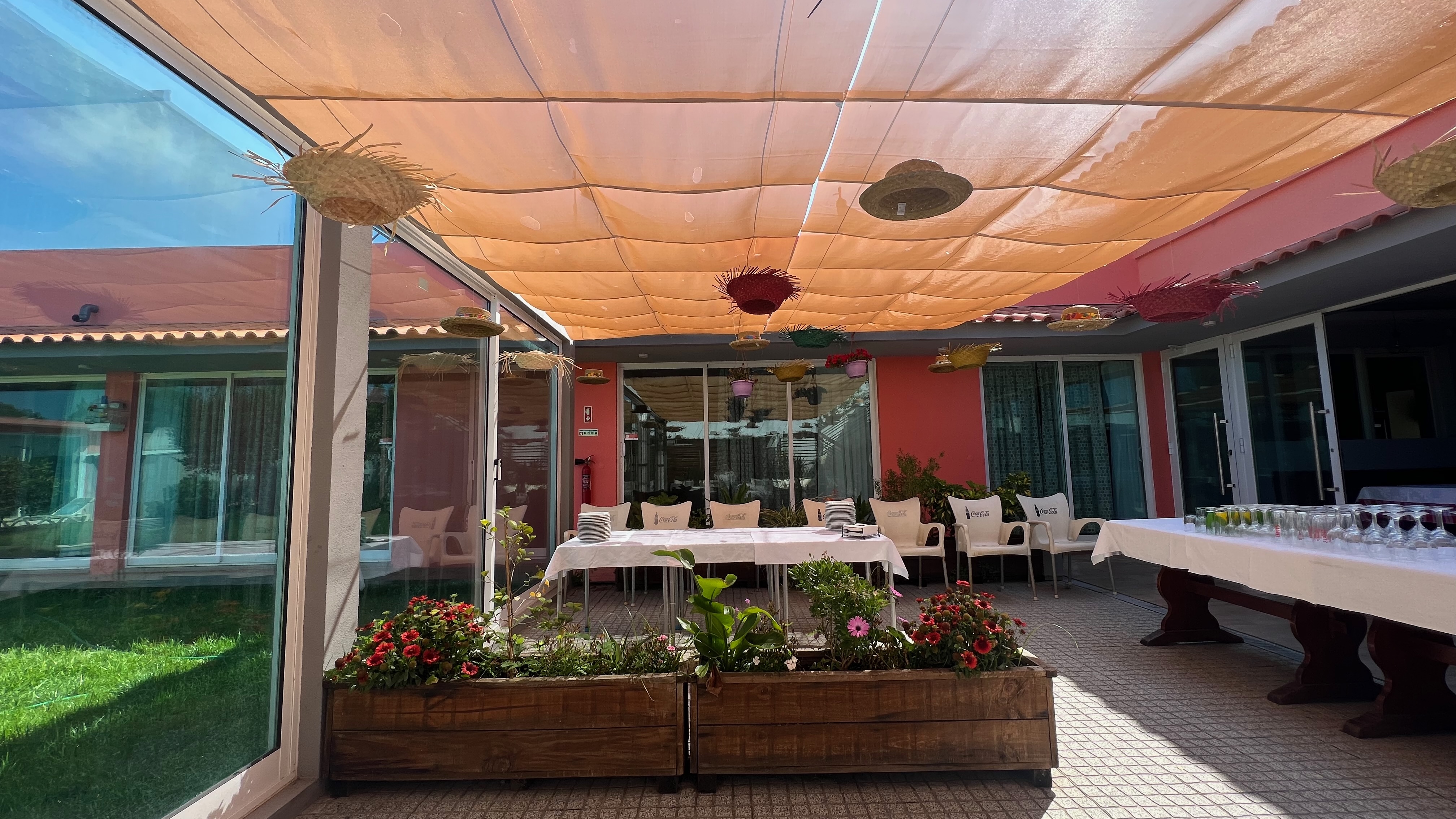 A Fonte — exterior com jardim e piscina